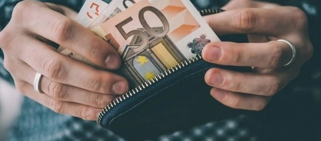 Κοινωνικό μέρισμα: Πότε θα μπουν τα €700 στους λογαριασμούς - Μέχρι πότε μπορείτε να κάνετε ένσταση